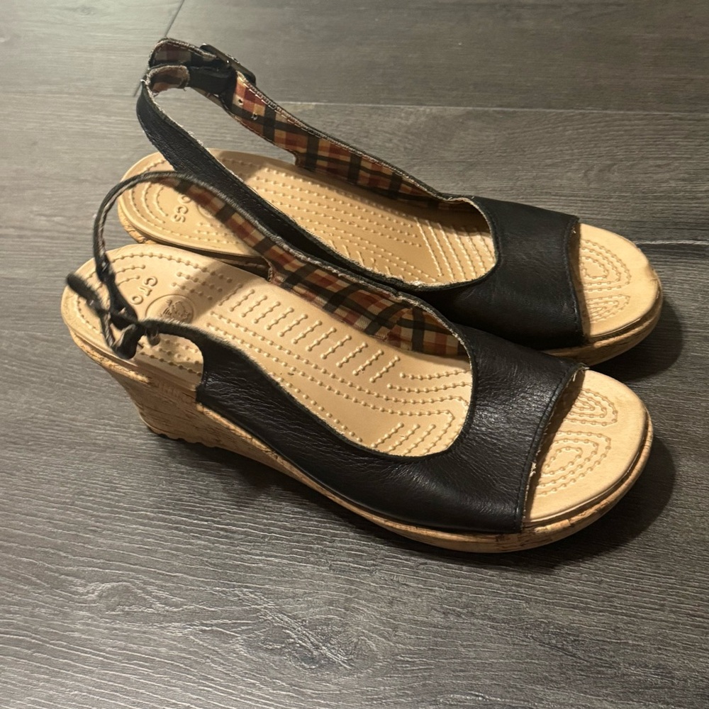 Crocs A Leigh Black Leather Slingback Cork Wedge Sandals Women Size 8 Open Toe